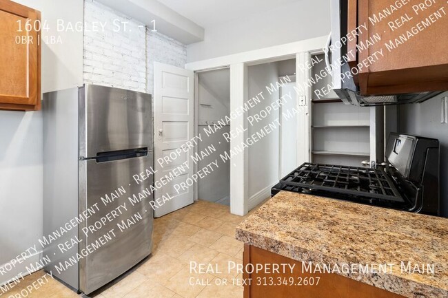 Building Photo - 1604 Bagley St