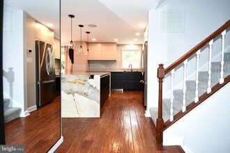 Building Photo - 8844 Mourning Dove Ct