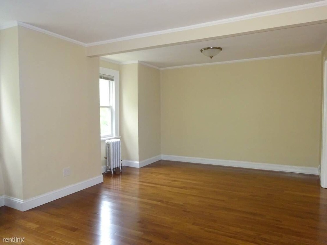Building Photo - 2128 28th St