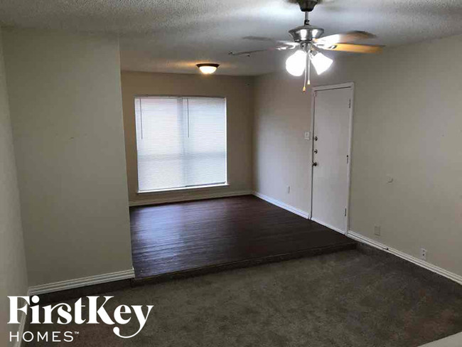 Building Photo - 3505 Glenda Dr