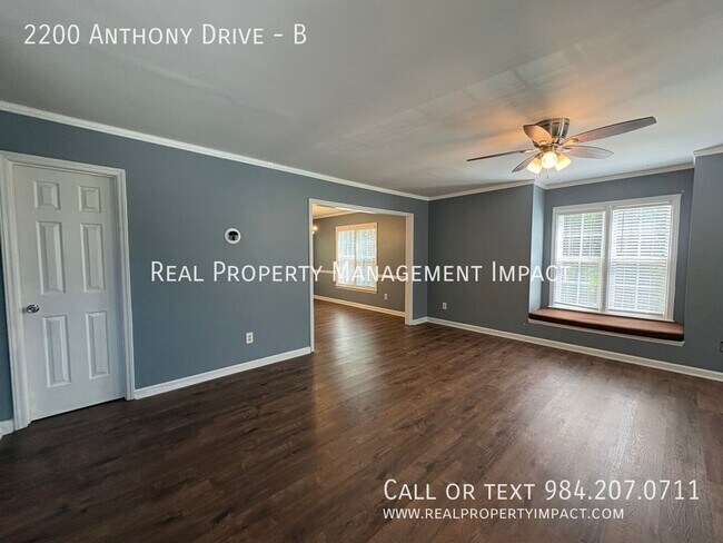 Foto del edificio - 2200 Anthony Dr