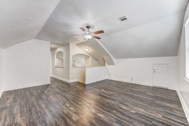 Foto del edificio - 4731 Autumn Pine Ln