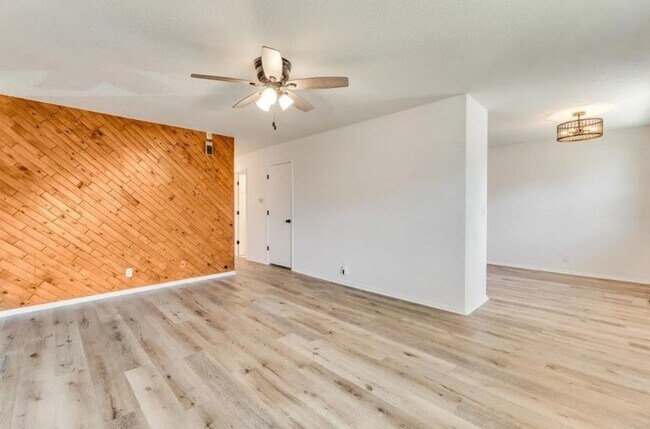 Foto del edificio - 2920 W Hadden St