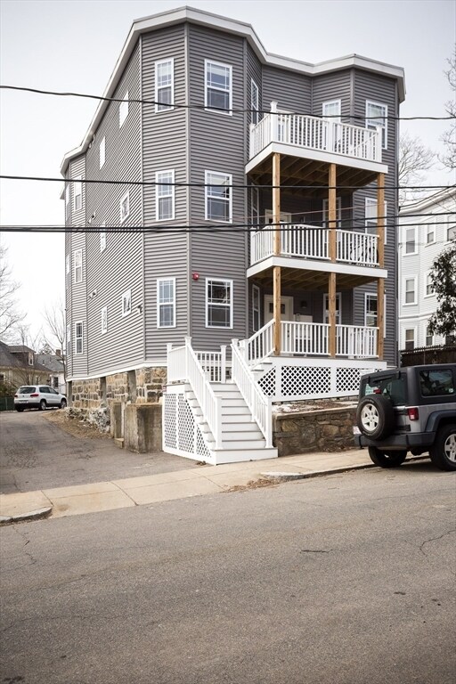 Building Photo - 40 Champney St