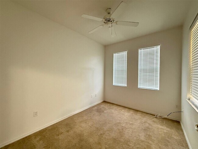 Foto del edificio - 5168 Regatta Dr