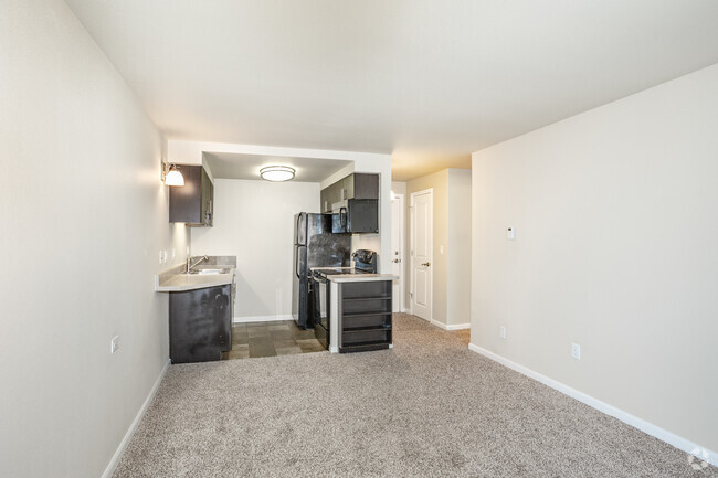 Flagstaff 2 - Living Room / Kitchen - Kimberly Court Apartments