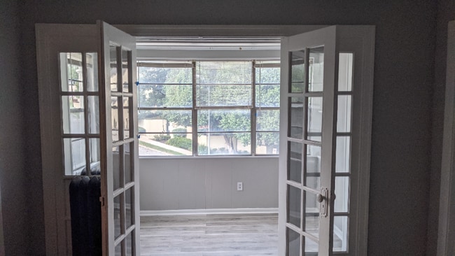 Foto del edificio - 131-133 E 46th St