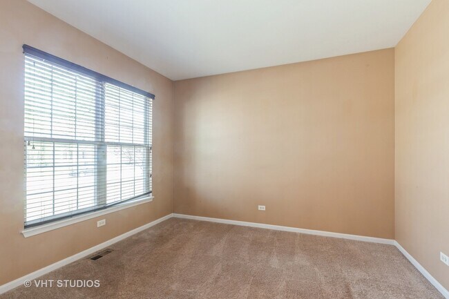 Building Photo - 14712 Independence Dr