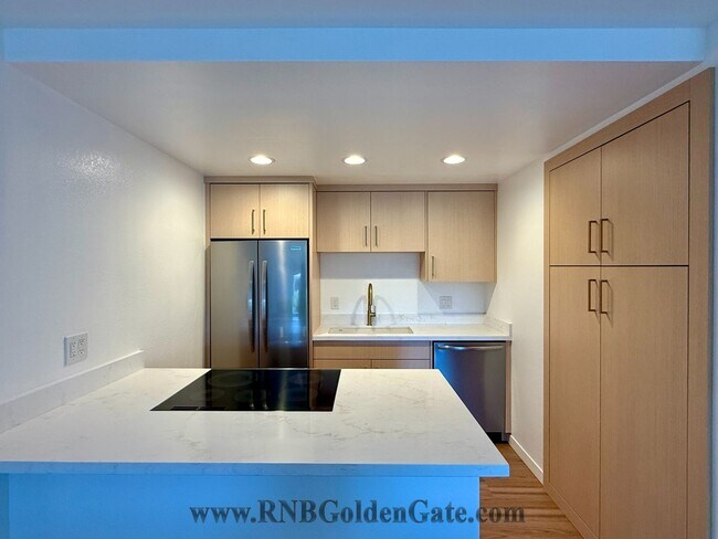 Building Photo - Recently Updated One Bedroom condo in the desirable Shelter Ridge Complex for rent!
