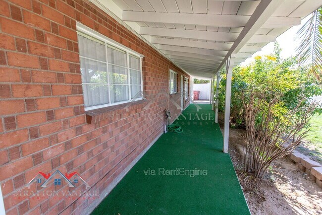 Foto del edificio - 8119 E Amelia Ave