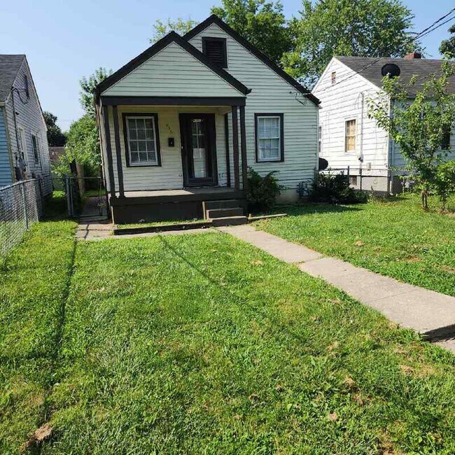 Building Photo - 936 Camden Ave