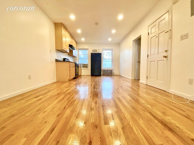 Building Photo - 7 3rd St