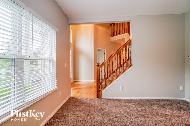 Building Photo - 1009 Gray Dr