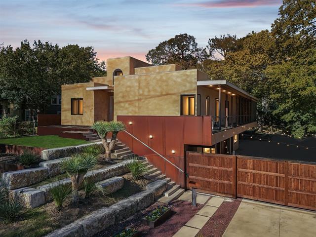 Building Photo - 8635 San Leandro Dr