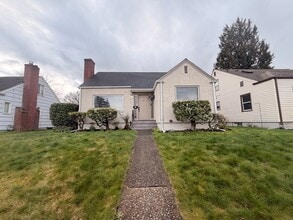 Building Photo - 3136 S 18th St