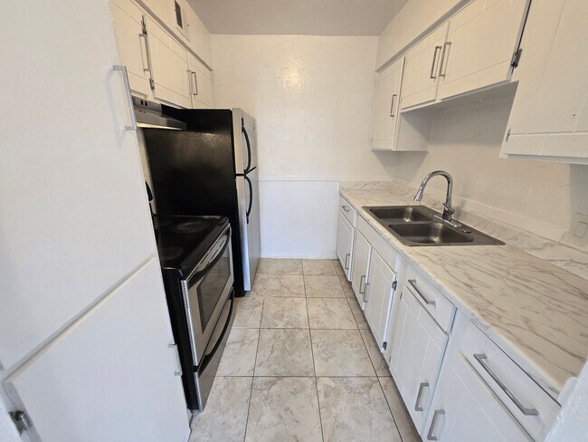 Foto del edificio - 6611 Southpoint St