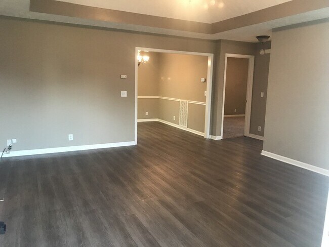 Foto del edificio - 157 Clearidge Dr