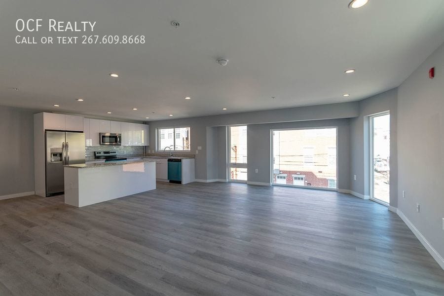 Primary Photo - 3 Bed Temple Apartment
