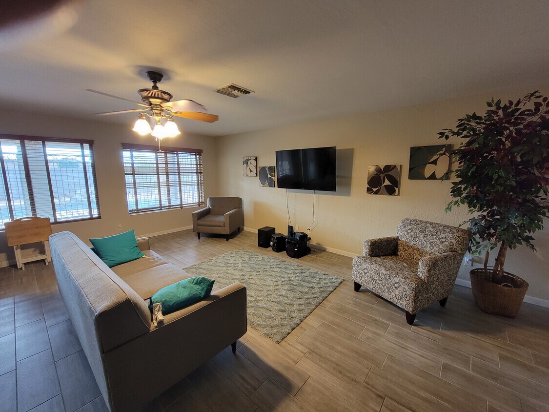7404 S 30th Ln, Phoenix, AZ 85041 House Rental in Phoenix, AZ