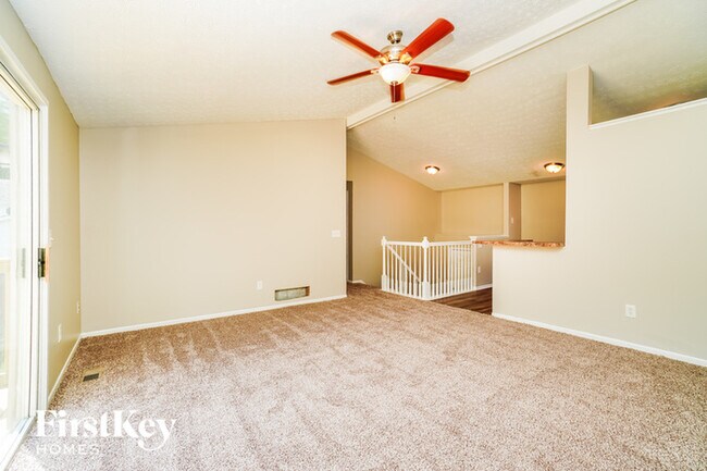 Building Photo - 4925 River Trail Ct