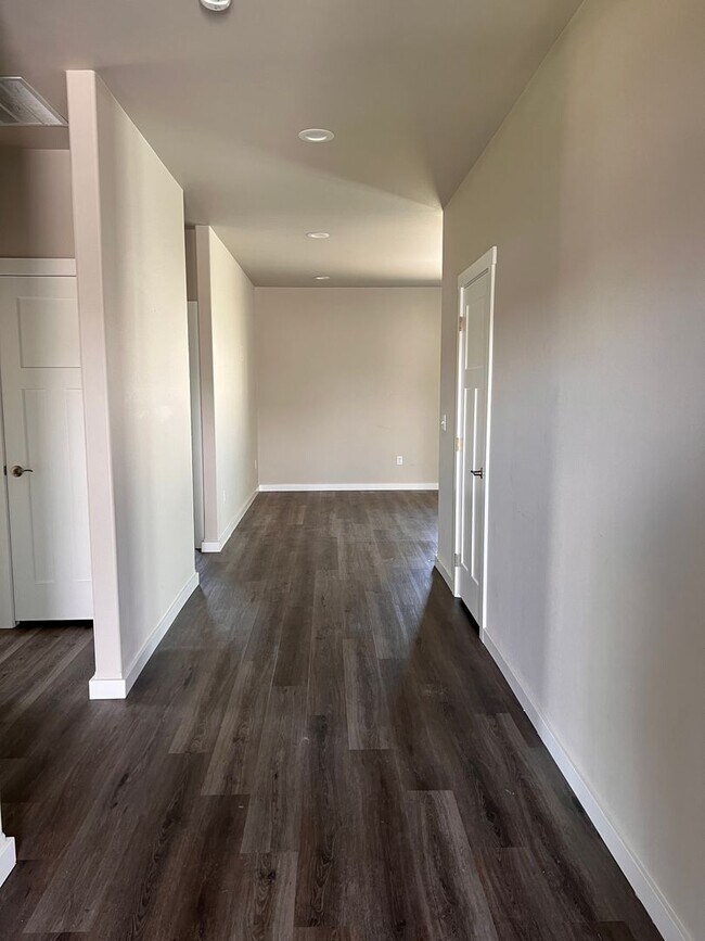 Foto del edificio - New Construction Home in Park Orchard Neighborhood!