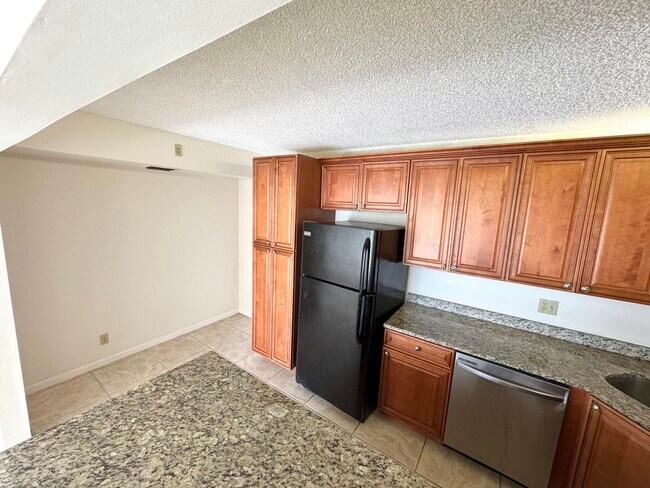 Building Photo - 1119 Green Pine Blvd