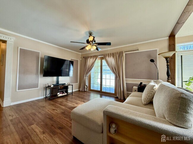 Foto del edificio - 3103 Commons at Kingswood Dr