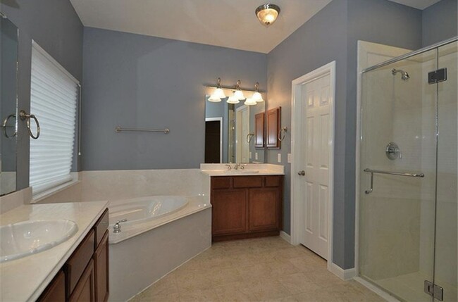 Foto del edificio - 14131 Sandhill Crane Dr
