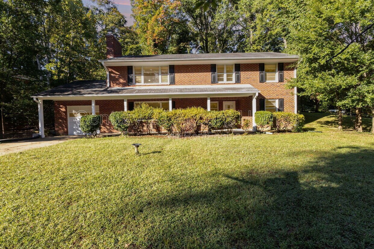 Photo - 5852 Lowell Ave