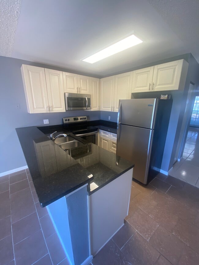 Building Photo - 11303 Grandville Dr