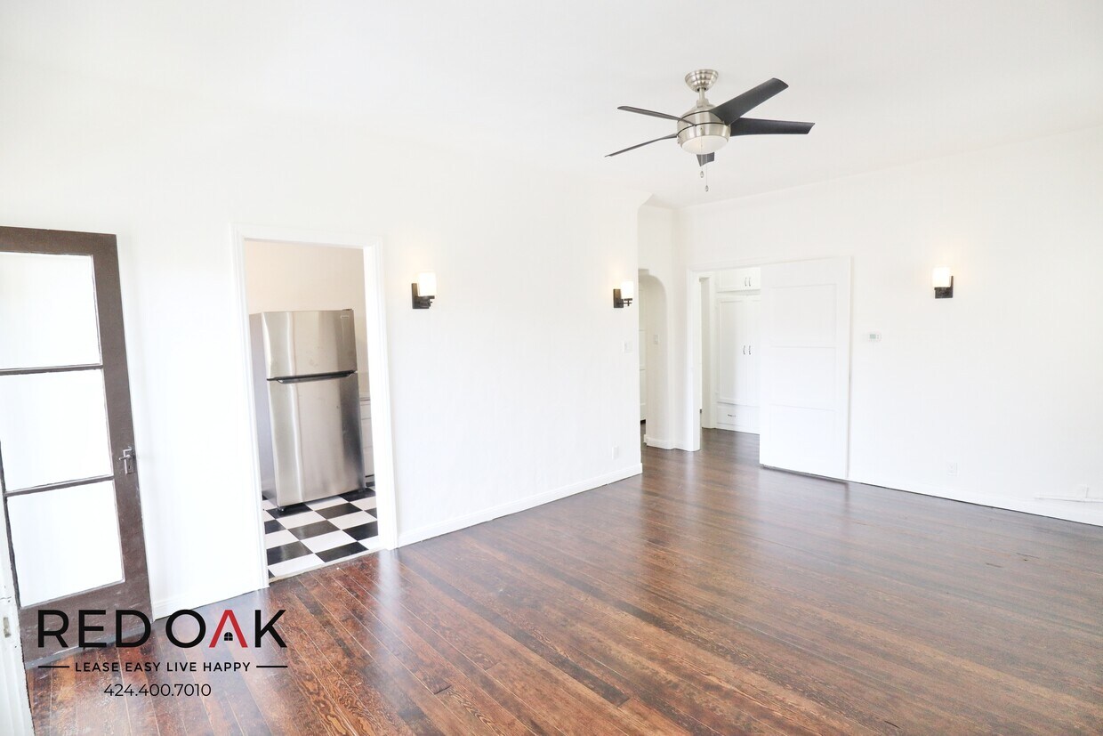 Foto principal - 409 N Genesee Ave