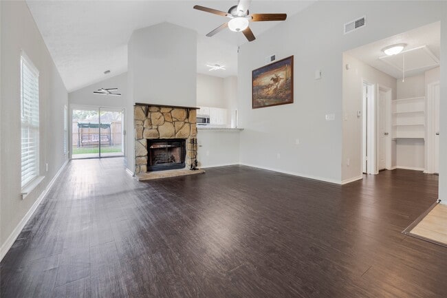 Foto del edificio - 12223 White River Dr