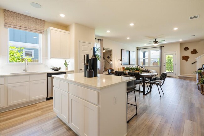 Building Photo - 2428 Ekvall Dr