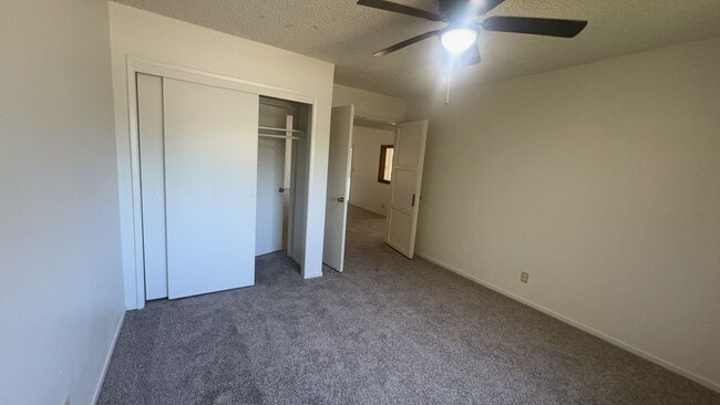 Building Photo - 303 Diane Ct