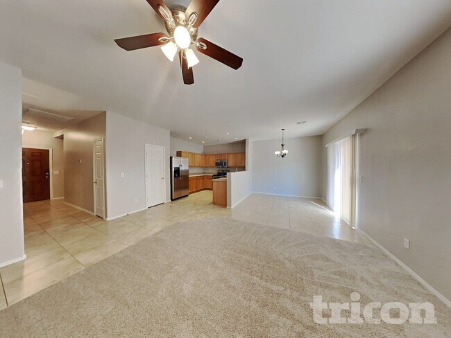 Building Photo - 2097 E Paso Fino Dr