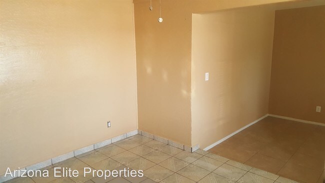 Building Photo - 3721 W Mulberry Dr