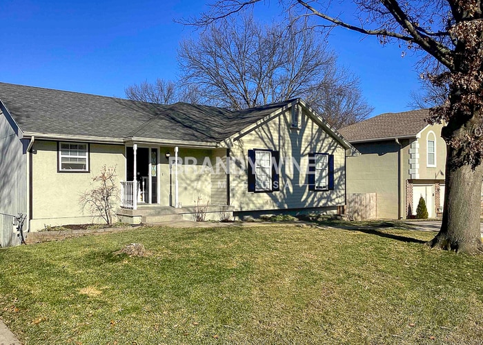 Building Photo - A Fresh Start Awaits! 3BED 2.5BATH – Call ...