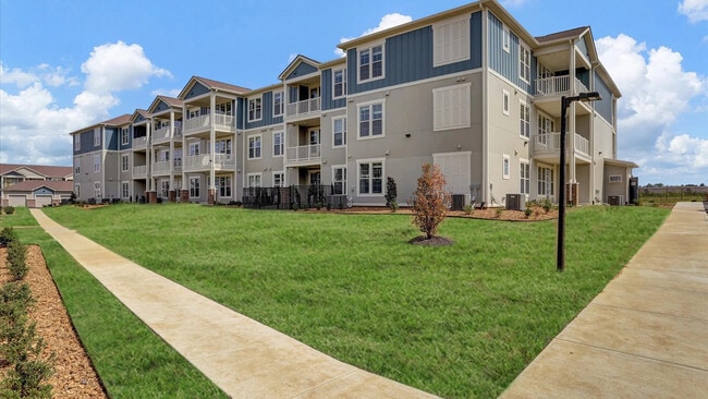 Building Photo - Springs at Lockport