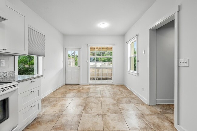 Building Photo - 234 Australian Ave