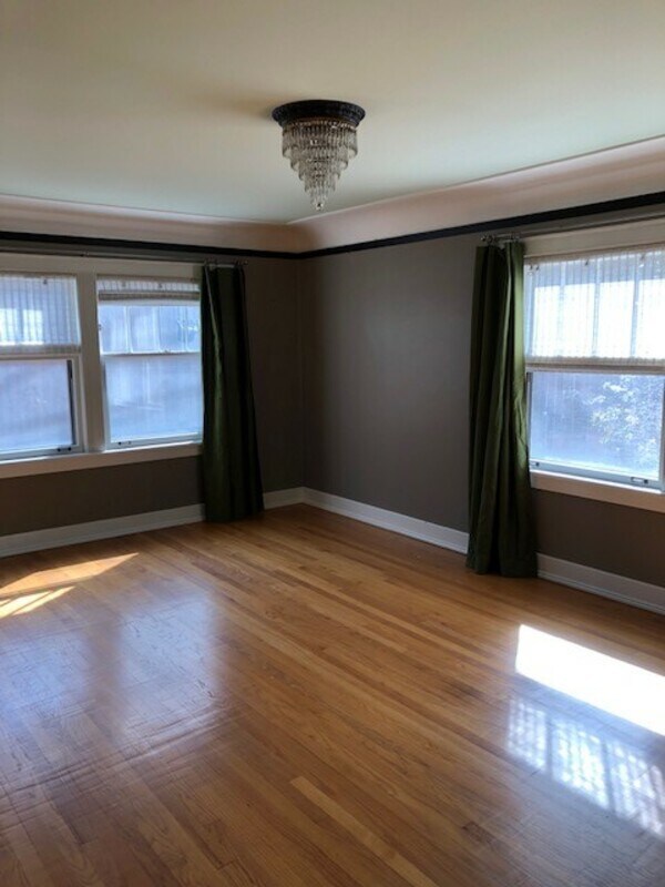 Foto del edificio - 1605 E Olive St