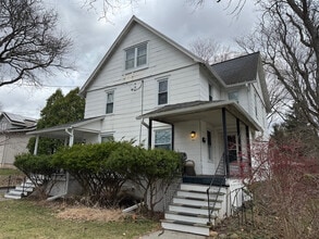 Building Photo - 211 Cornell St