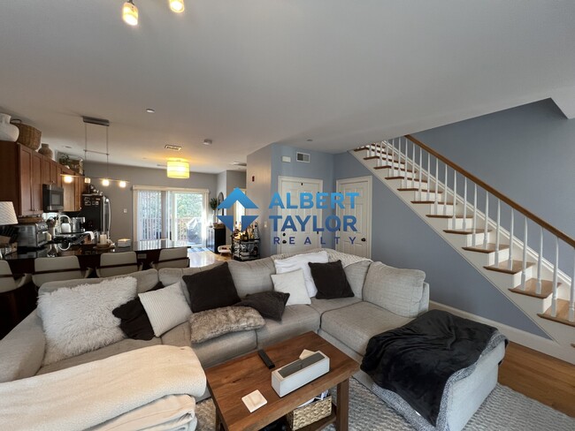 Photo - 111 Pleasant St Apartment