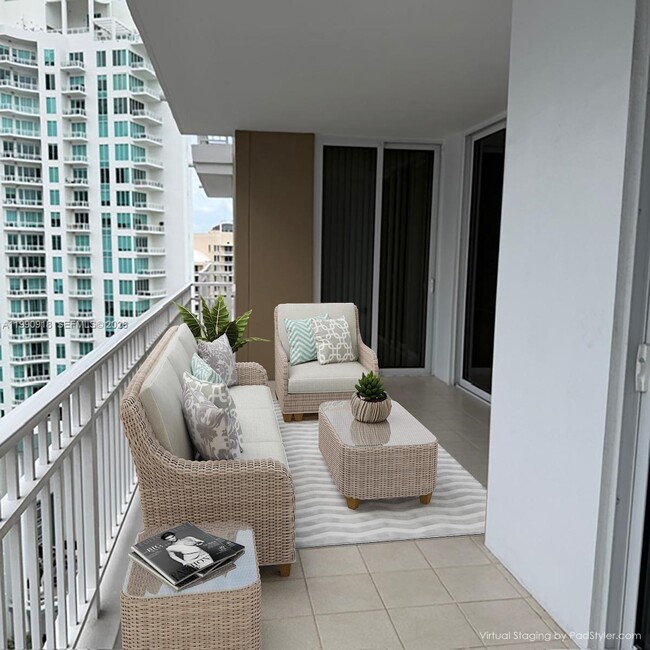 Building Photo - 801 Brickell Key Blvd