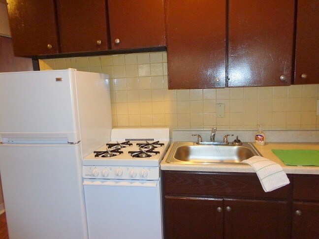 Primary Photo - 4407 Chippewa St