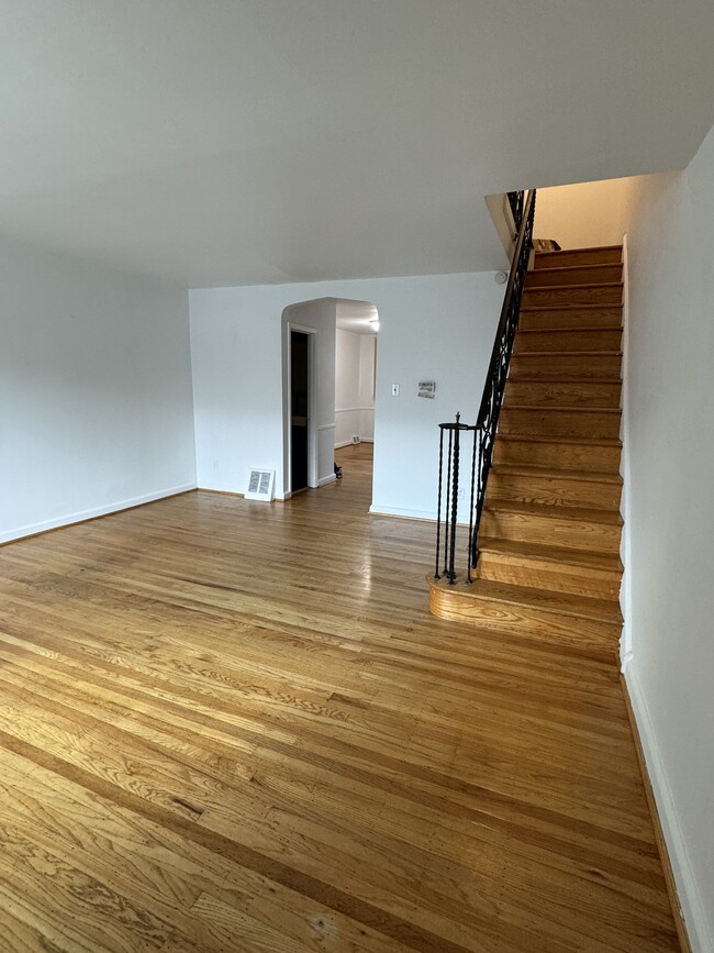 Living room 2 - 205 W Colonial St