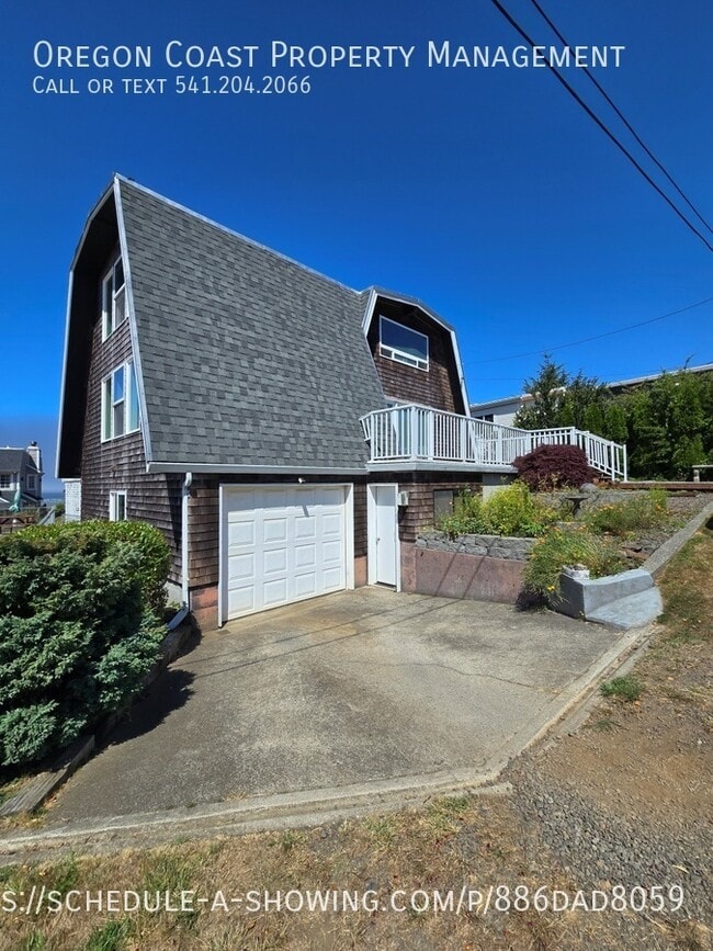 Building Photo - 1020 2nd St