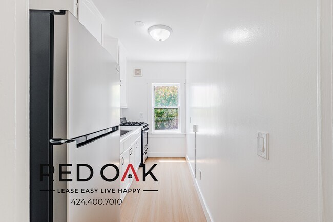 Foto del edificio - 1559 N Hill Ave