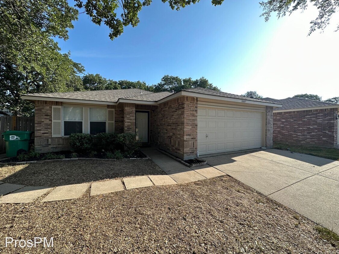 Primary Photo - 3 br, 2 bath House - 8005 Montecito