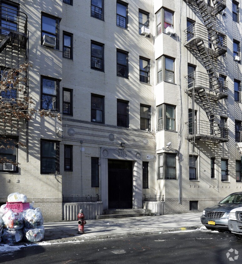 Foto del edificio - 2315 Creston Ave