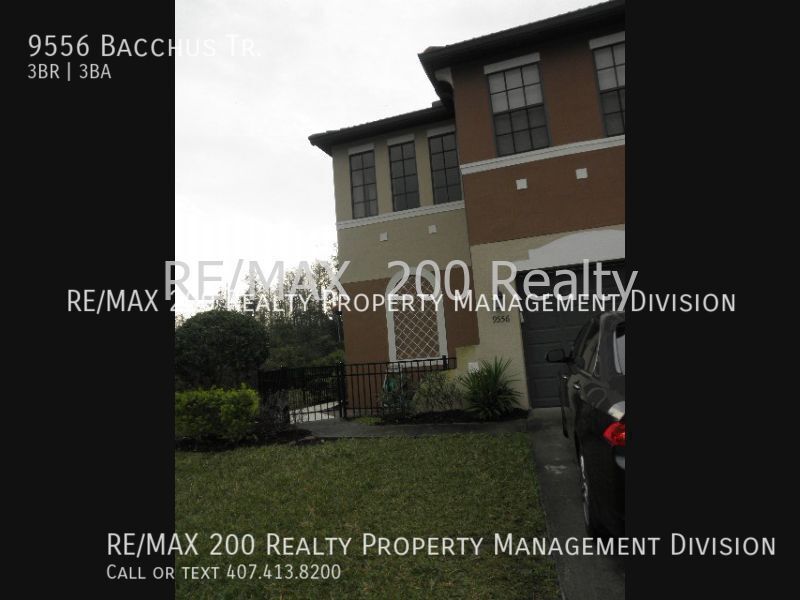 Conveniently Located Townhome / Lee Vista Townhouse for Rent in